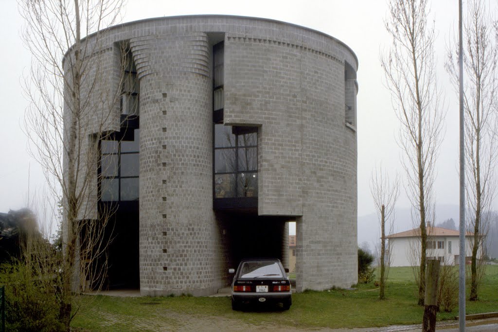 Casa Rotonda (Casa Medici )-arch. Mario Botta 1980-82.