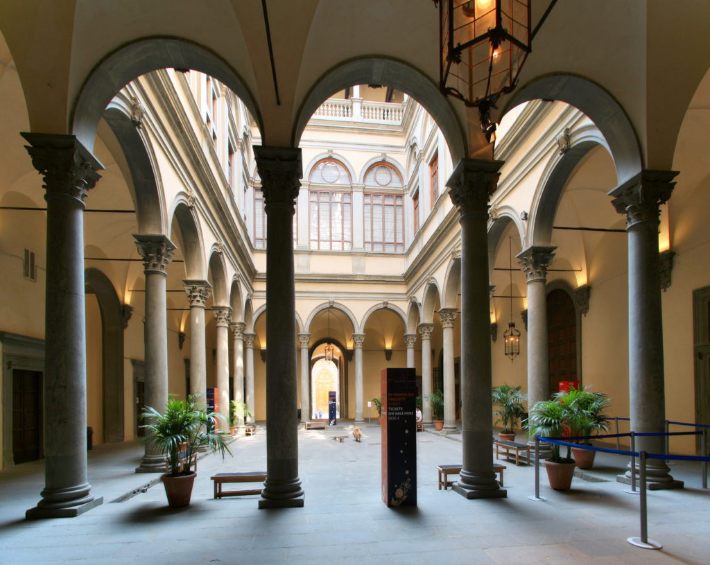 Palazzo Strozzi内部在佛罗伦萨。