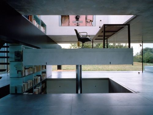 Interiors of the Maison, focusing on the elevating structure; by Rem Koolhaas.