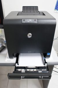 戴尔的激光打印机。