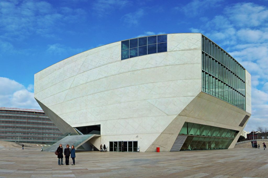 Le polygone distinct de la salle de concert Casa da Música。波尔图，葡萄牙，2005年