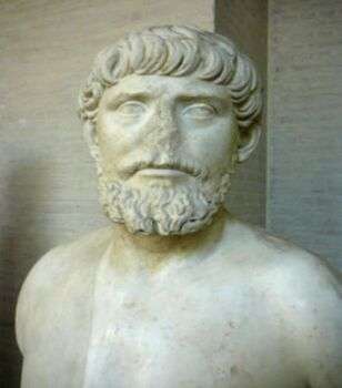 A photo of a bust of Apollodorus, unfortunately, his nose has fallen off.