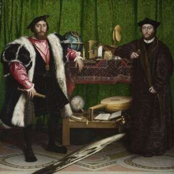 大使画像:两个人站在一个架子的两侧，手里拿着各种各样的文物，比如地球仪、乐器和一本书。