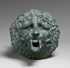 塞浦路斯，狮子面具形状的青铜水喷涌而出。